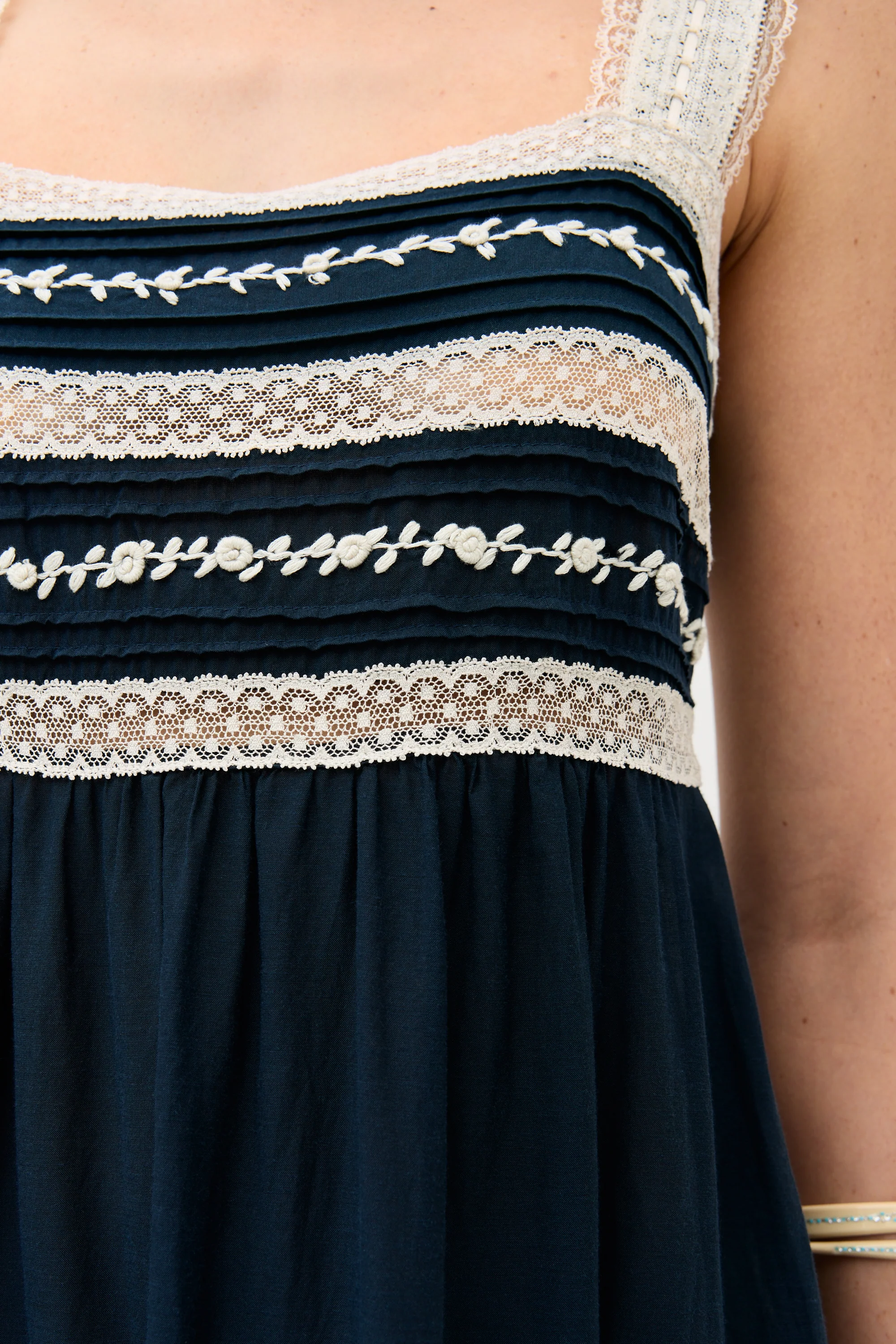 malie dress deep navy - Image 6